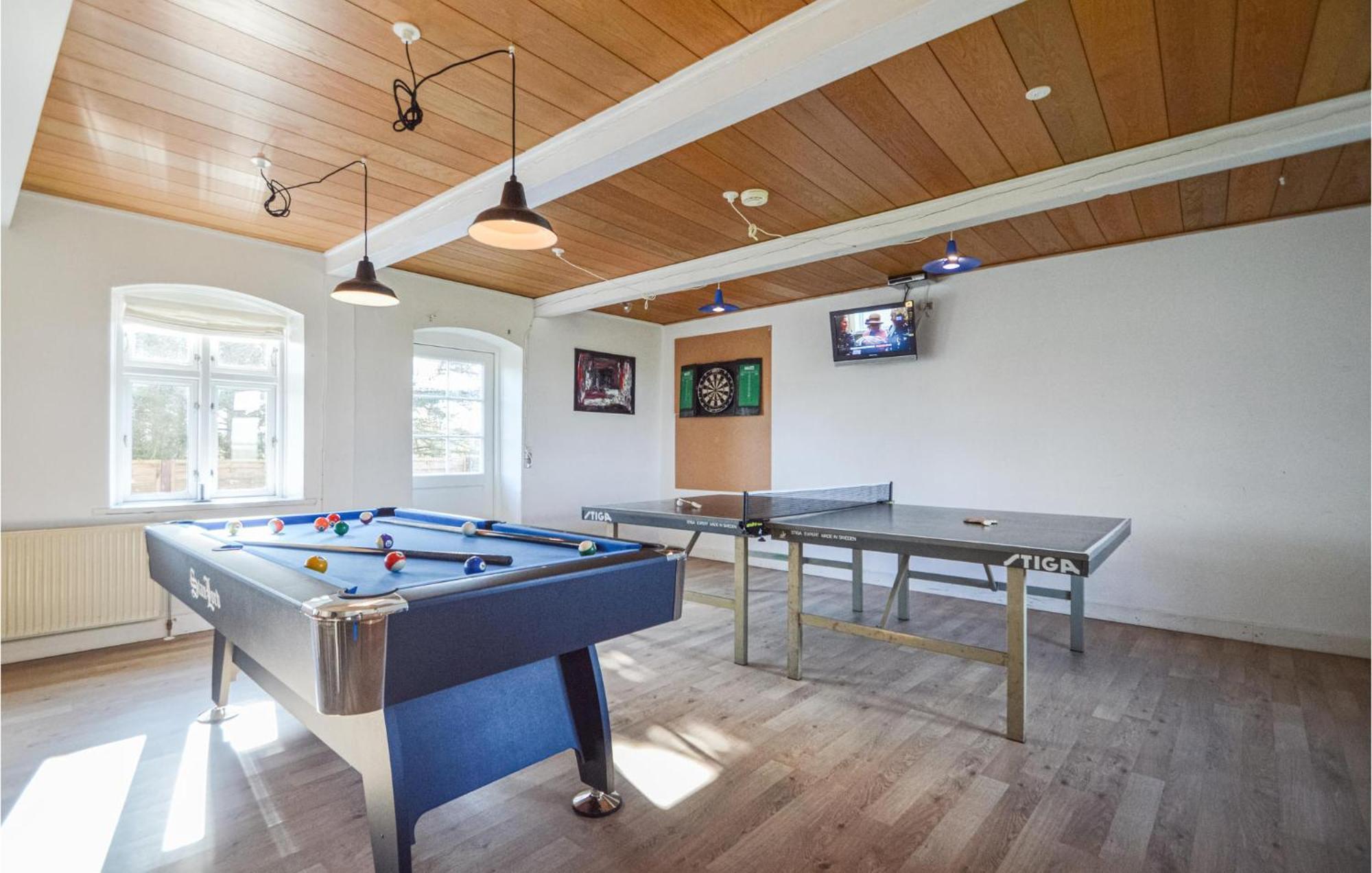 Awesome Home In Bredebro With Kitchen Ballum 외부 사진